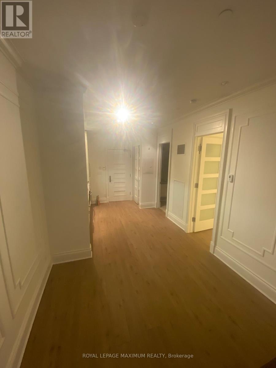 












326 - 22 LEADER LANE

,
Toronto,




Ontario
M5E0B2

