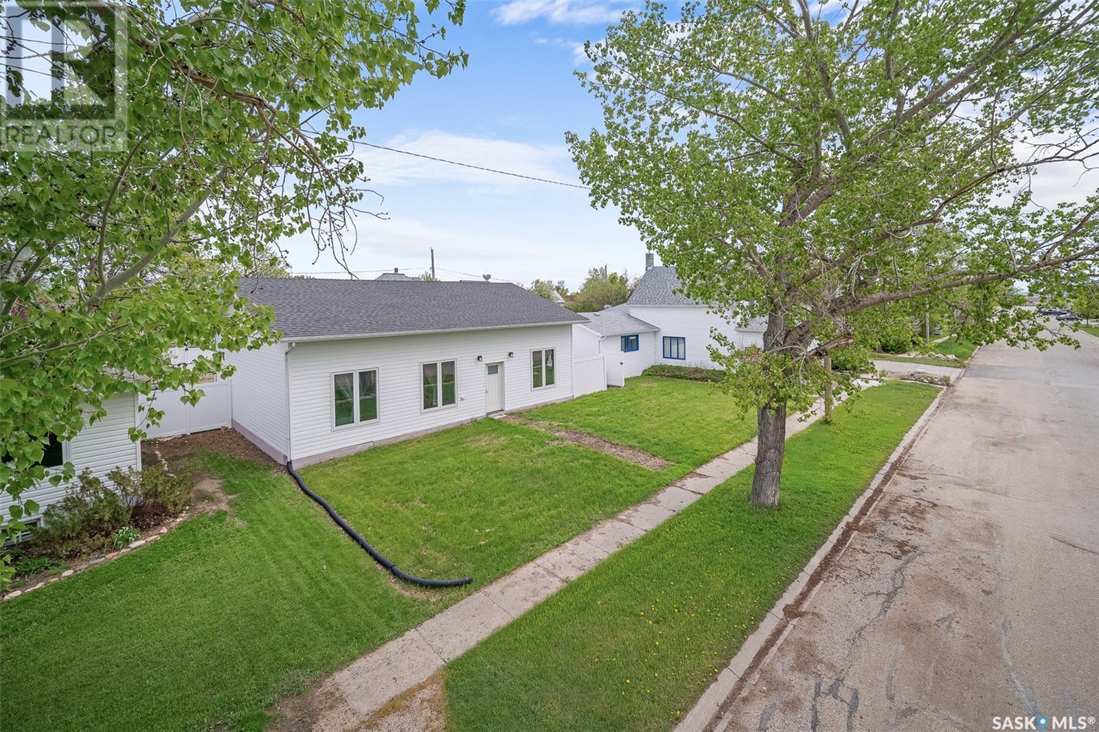 












214 Main STREET

,
Rouleau,




Saskatchewan
S0G4H0

