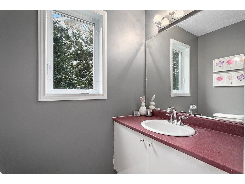 









103


Rue du Grand-Hunier

,
Gatineau (Aylmer),




QC
J9H6T8

