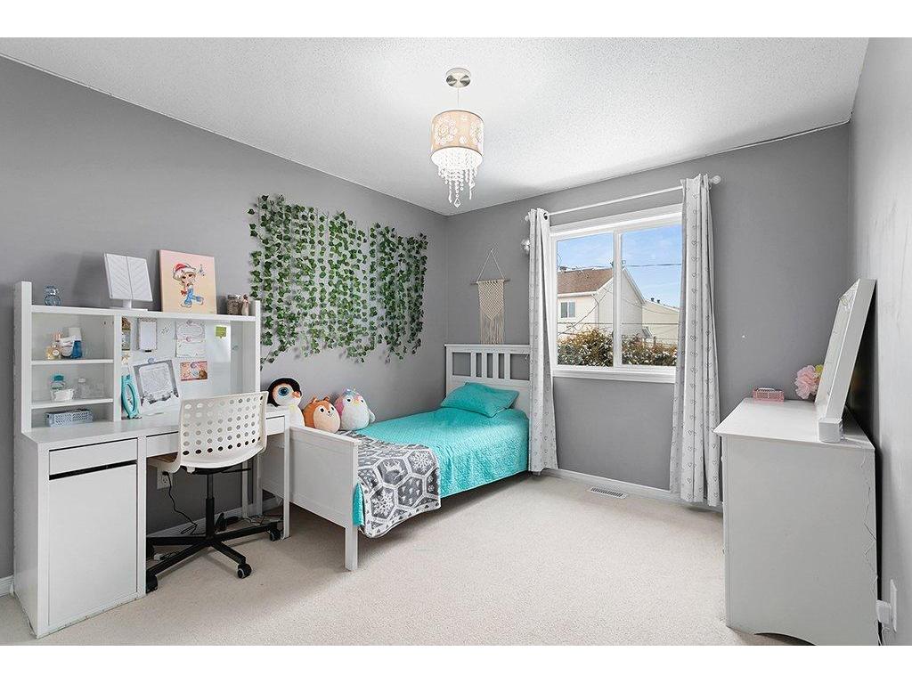 









103


Rue du Grand-Hunier

,
Gatineau (Aylmer),




QC
J9H6T8

