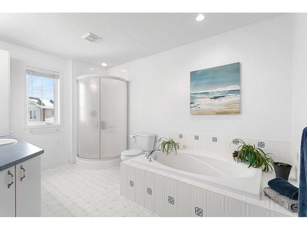 









103


Rue du Grand-Hunier

,
Gatineau (Aylmer),




QC
J9H6T8

