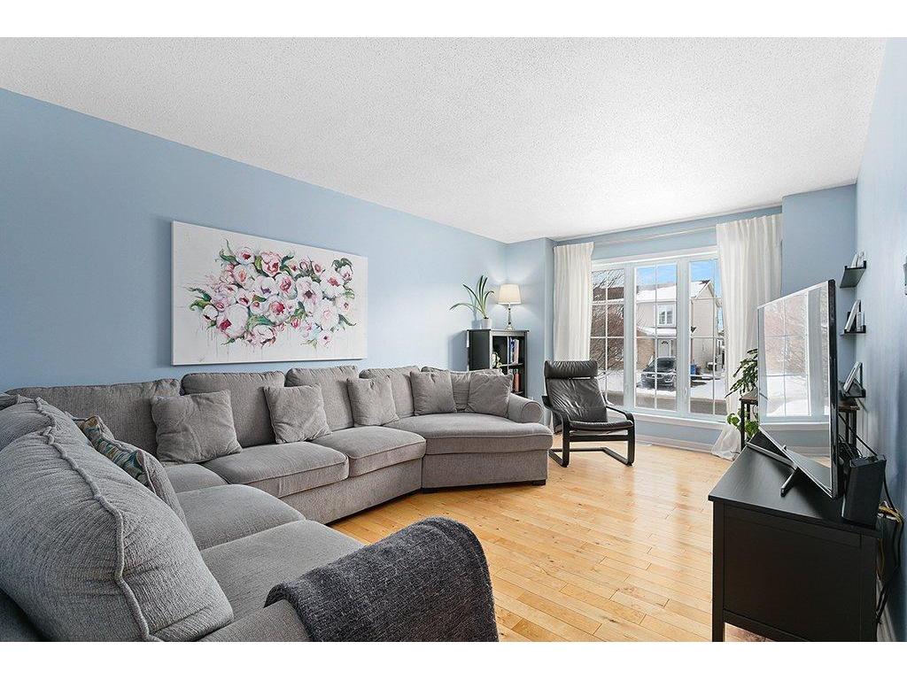 









103


Rue du Grand-Hunier

,
Gatineau (Aylmer),




QC
J9H6T8

