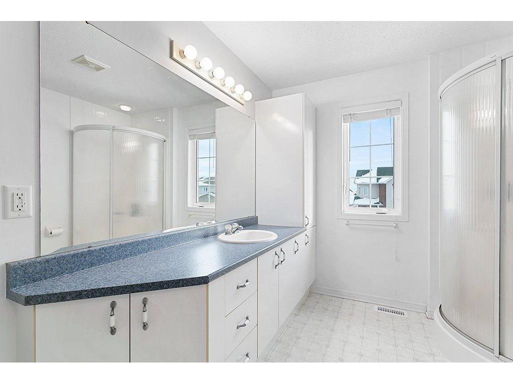 









103


Rue du Grand-Hunier

,
Gatineau (Aylmer),




QC
J9H6T8

