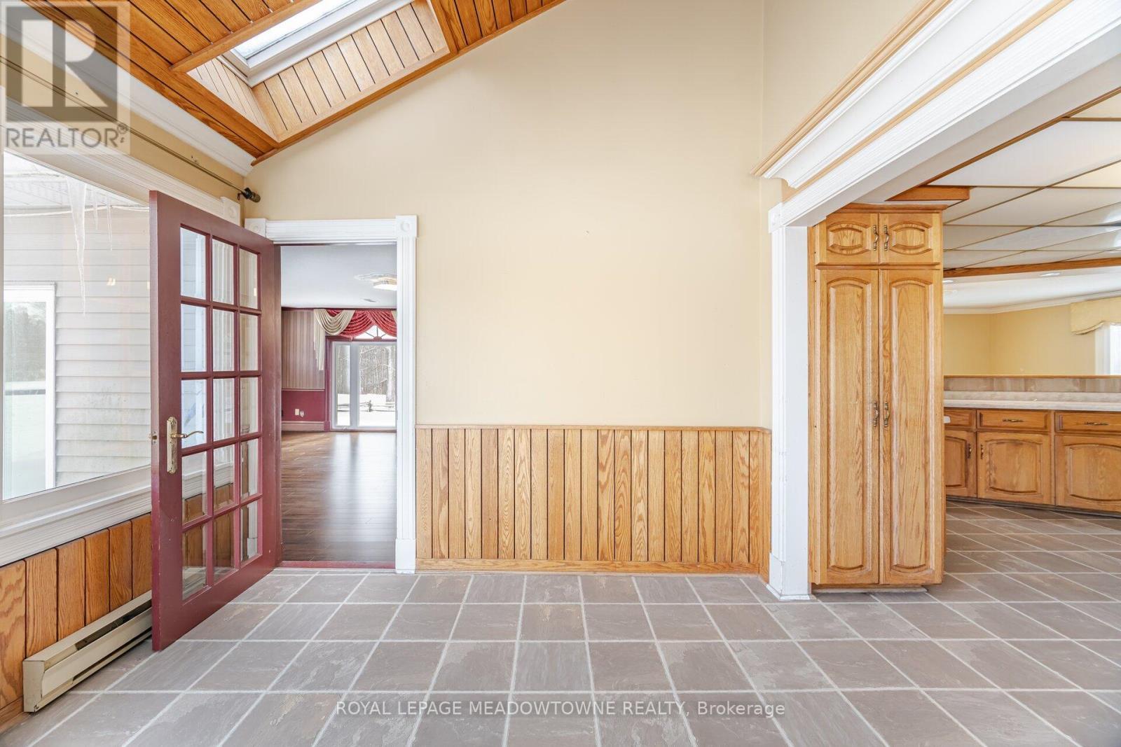 












11255 REGIONAL ROAD 25 ROAD

,
Halton Hills,




Ontario
L7J2M1


