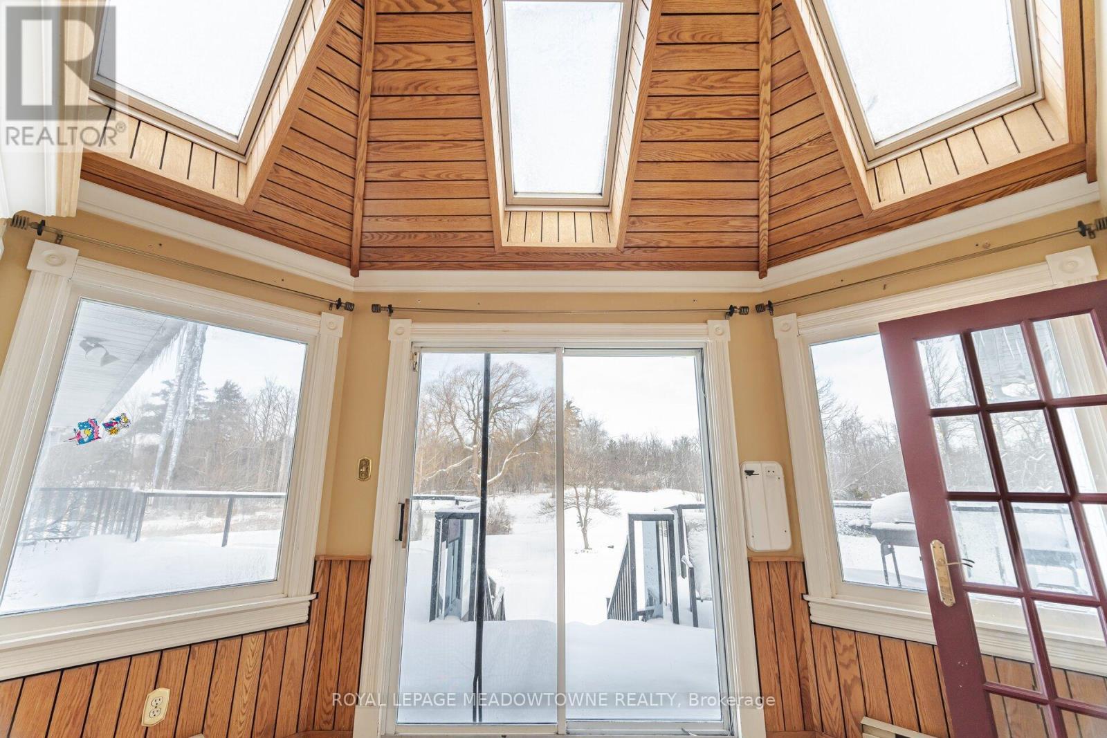 












11255 REGIONAL ROAD 25 ROAD

,
Halton Hills,




Ontario
L7J2M1

