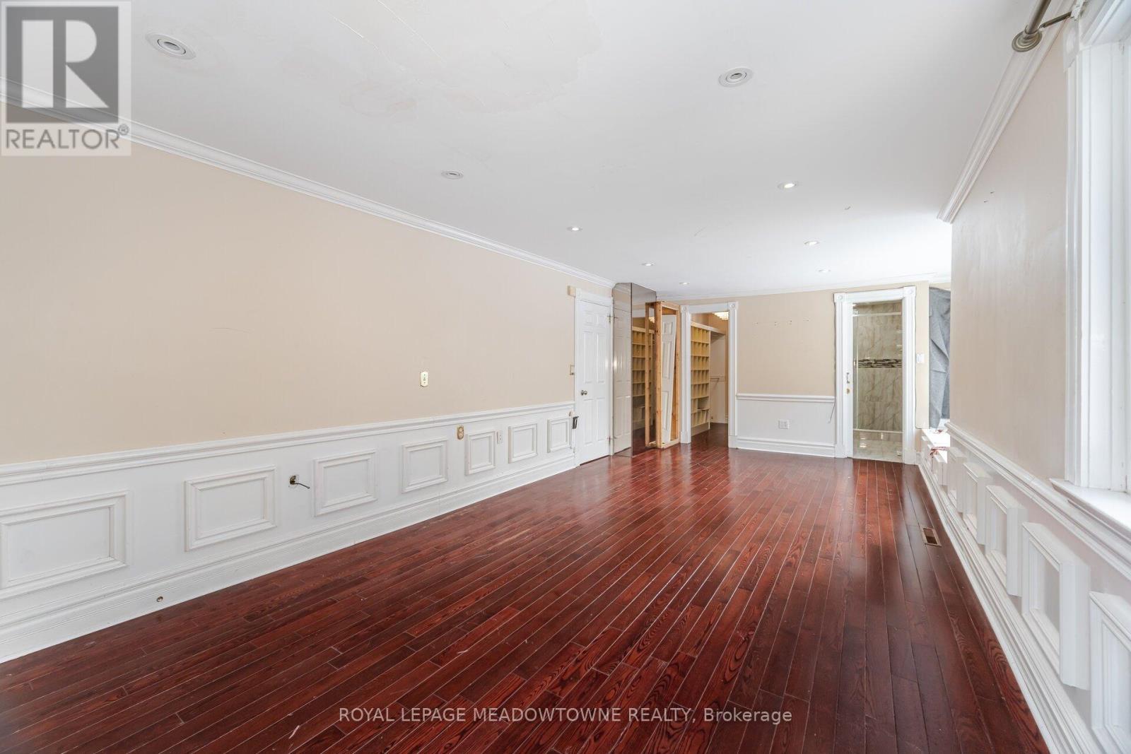 












11255 REGIONAL ROAD 25 ROAD

,
Halton Hills,




Ontario
L7J2M1

