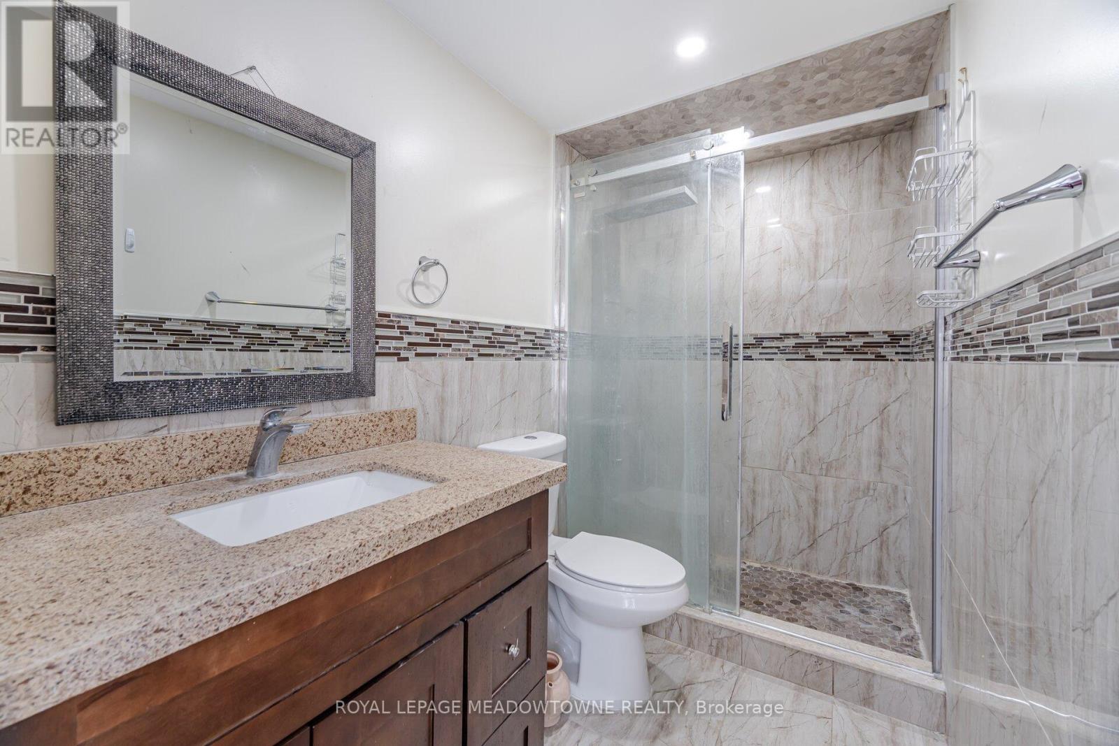 












11255 REGIONAL ROAD 25 ROAD

,
Halton Hills,




Ontario
L7J2M1

