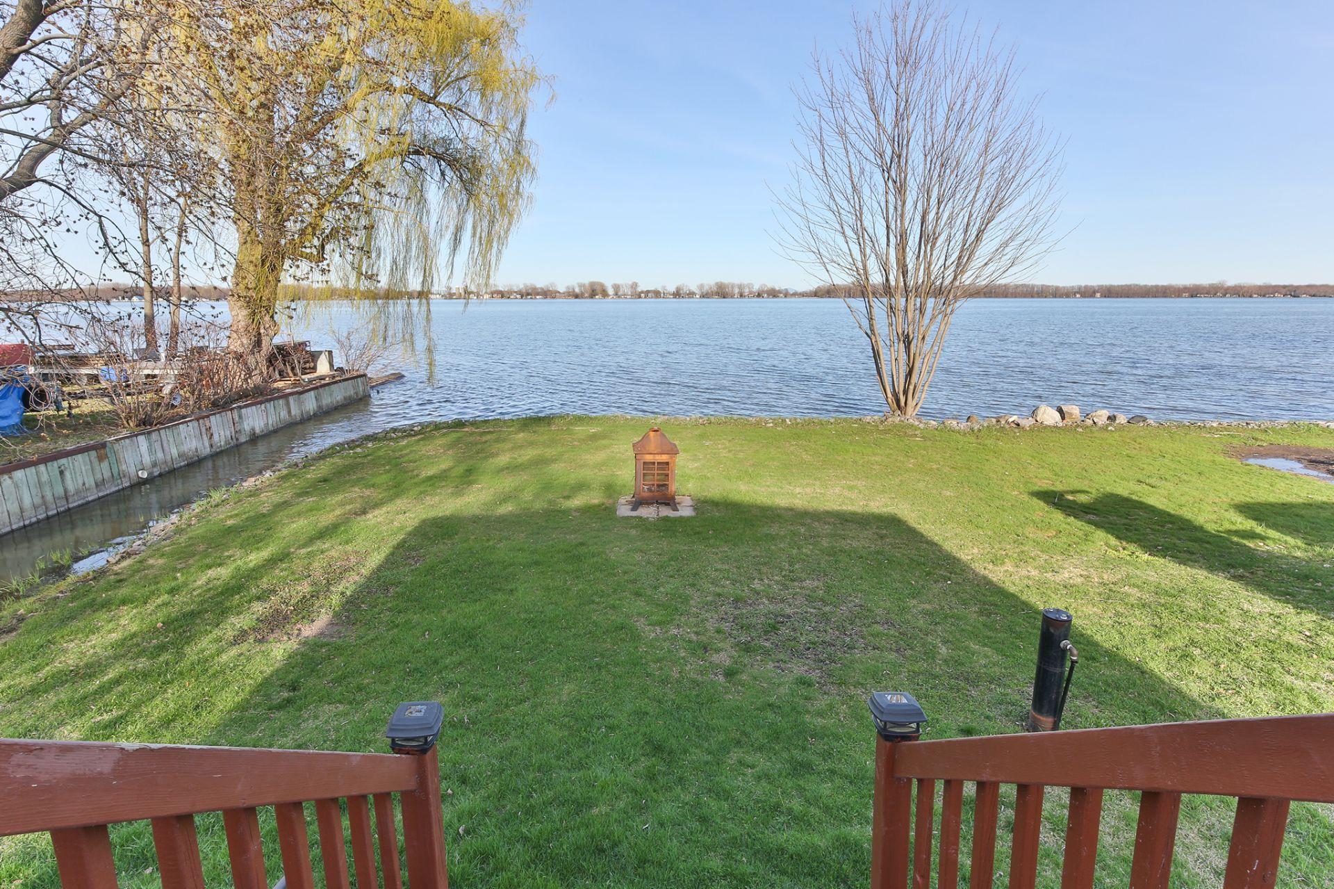 









1325D


1re Rue

,
Saint-Blaise-sur-Richelieu,




QC
J0J1W0


