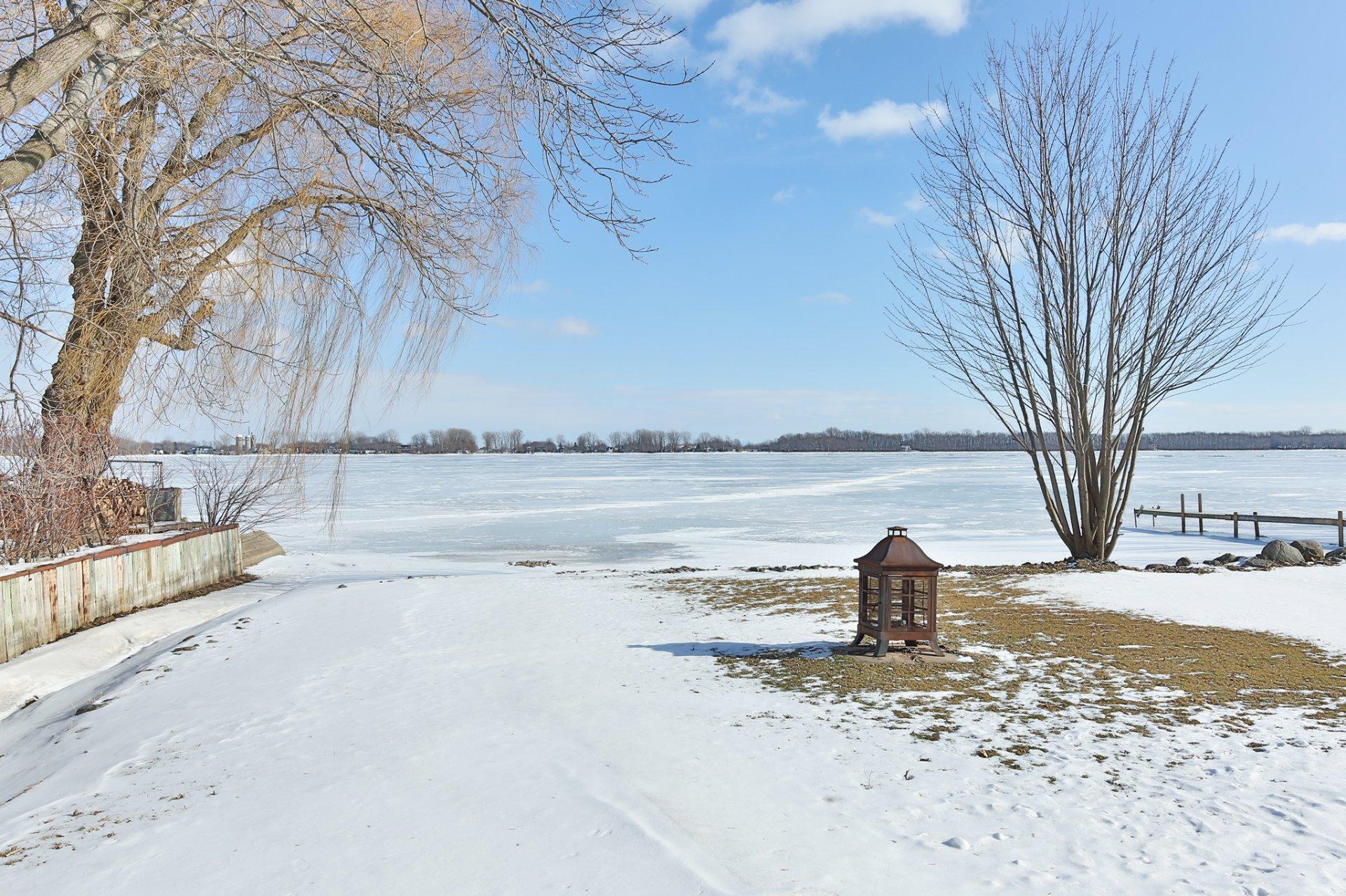 









1325D


1re Rue

,
Saint-Blaise-sur-Richelieu,




QC
J0J1W0

