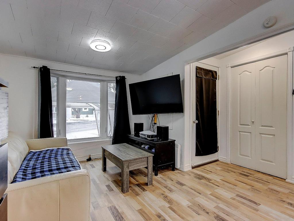 









3950


Boul. Sir-Wilfrid-Laurier

, 128,
Longueuil (Saint-Hubert),




QC
J3Y5Y9

