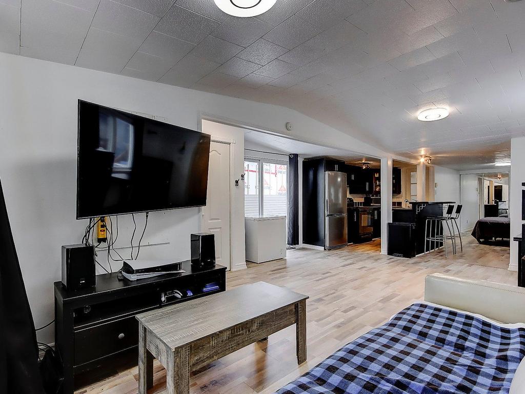 









3950


Boul. Sir-Wilfrid-Laurier

, 128,
Longueuil (Saint-Hubert),




QC
J3Y5Y9

