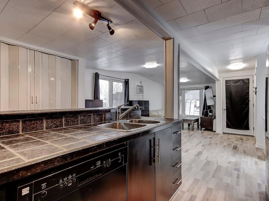 









3950


Boul. Sir-Wilfrid-Laurier

, 128,
Longueuil (Saint-Hubert),




QC
J3Y5Y9

