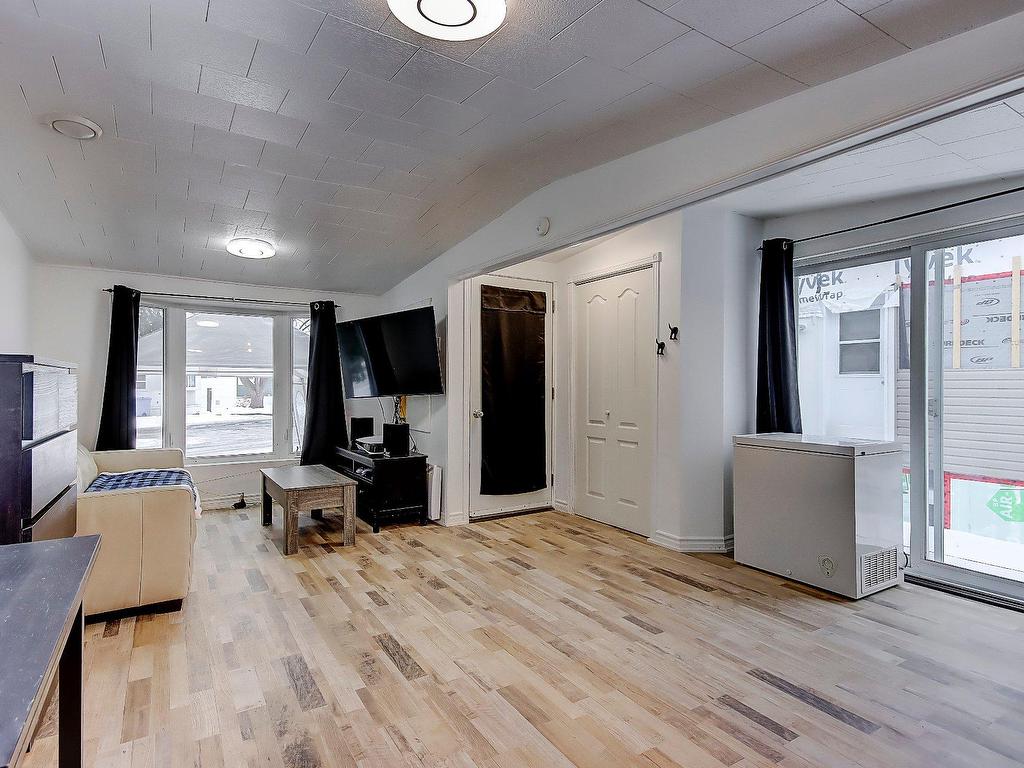 









3950


Boul. Sir-Wilfrid-Laurier

, 128,
Longueuil (Saint-Hubert),




QC
J3Y5Y9

