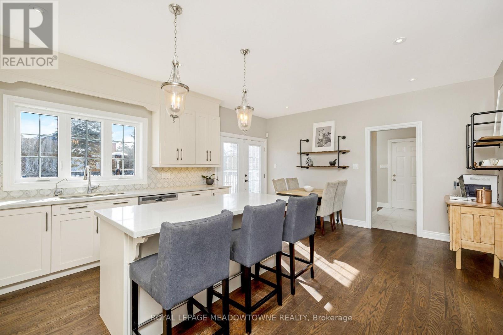 












11490 INGLIS DRIVE

,
Milton,




Ontario
L0P1B0


