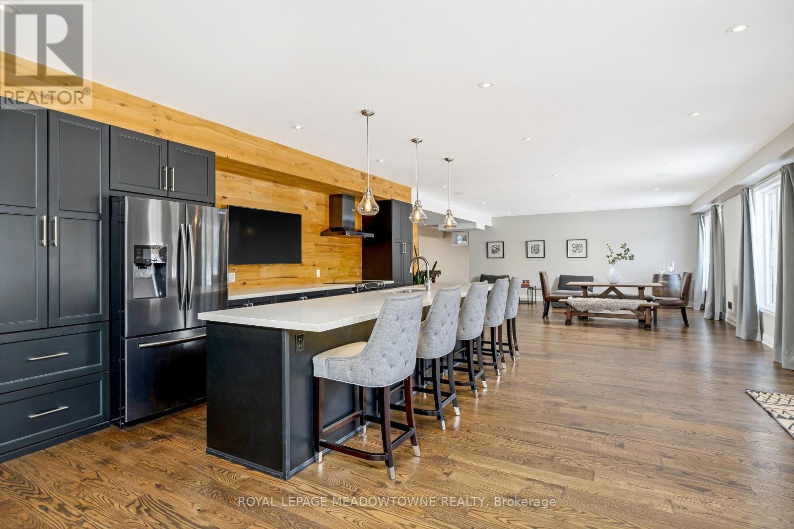 












11490 INGLIS DRIVE

,
Milton,




Ontario
L0P1B0

