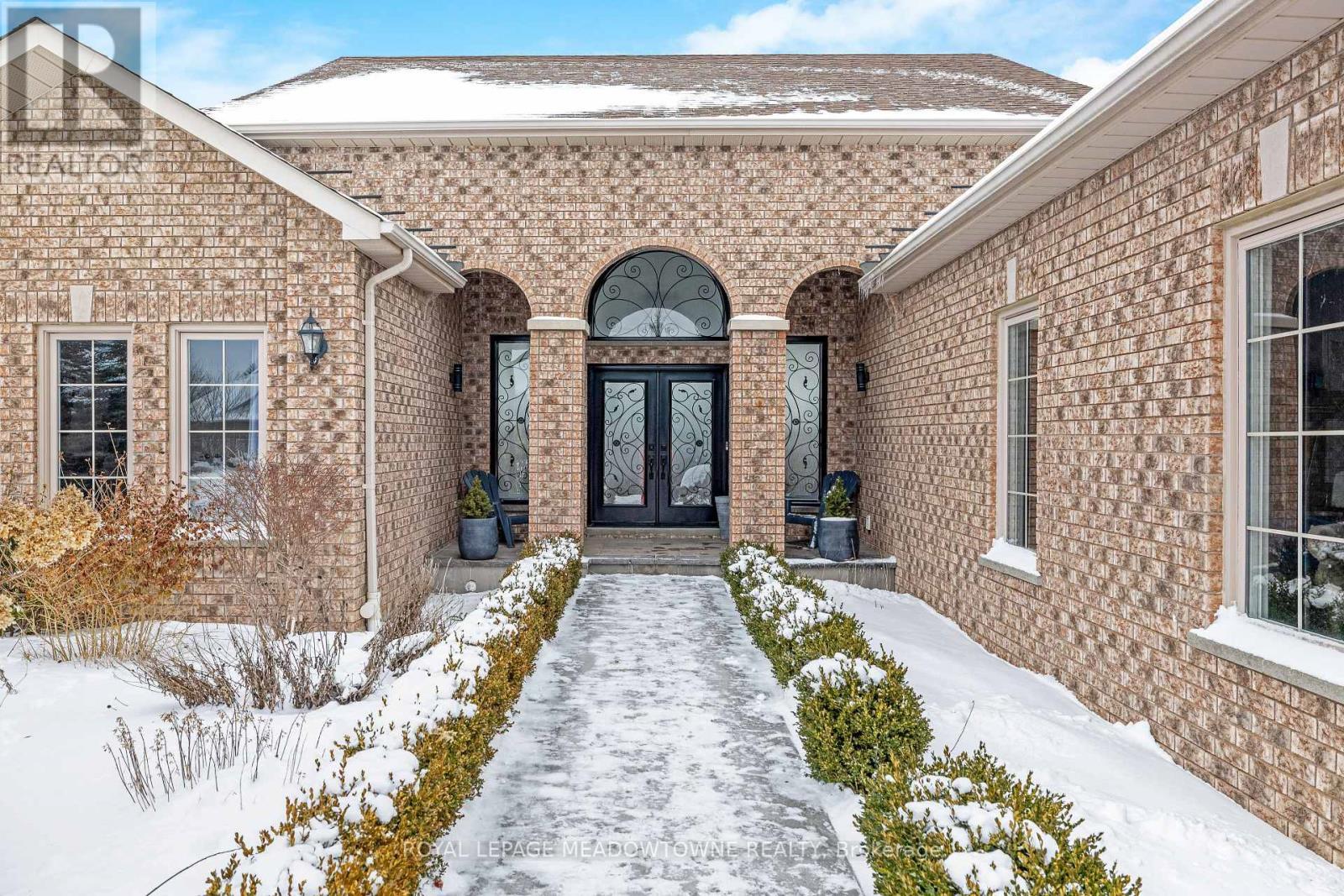 












11490 INGLIS DRIVE

,
Milton,




Ontario
L0P1B0

