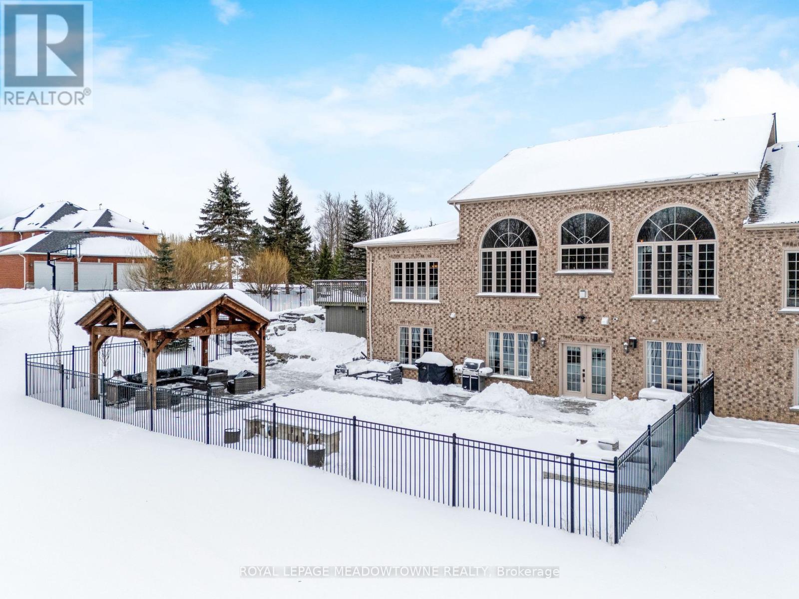 












11490 INGLIS DRIVE

,
Milton,




Ontario
L0P1B0

