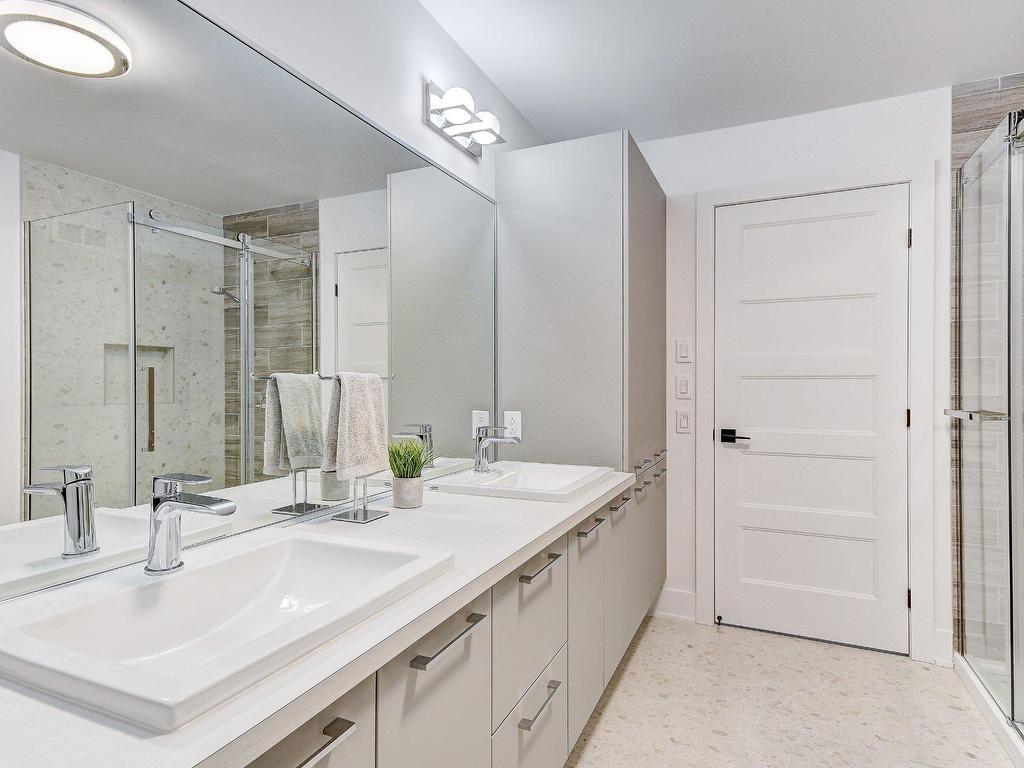 









3375


Rue Colbeck

,
Brossard,




QC
J4Z0S6

