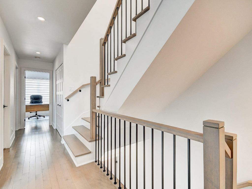 









3375


Rue Colbeck

,
Brossard,




QC
J4Z0S6

