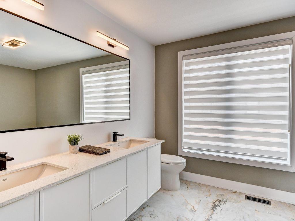 









3375


Rue Colbeck

,
Brossard,




QC
J4Z0S6

