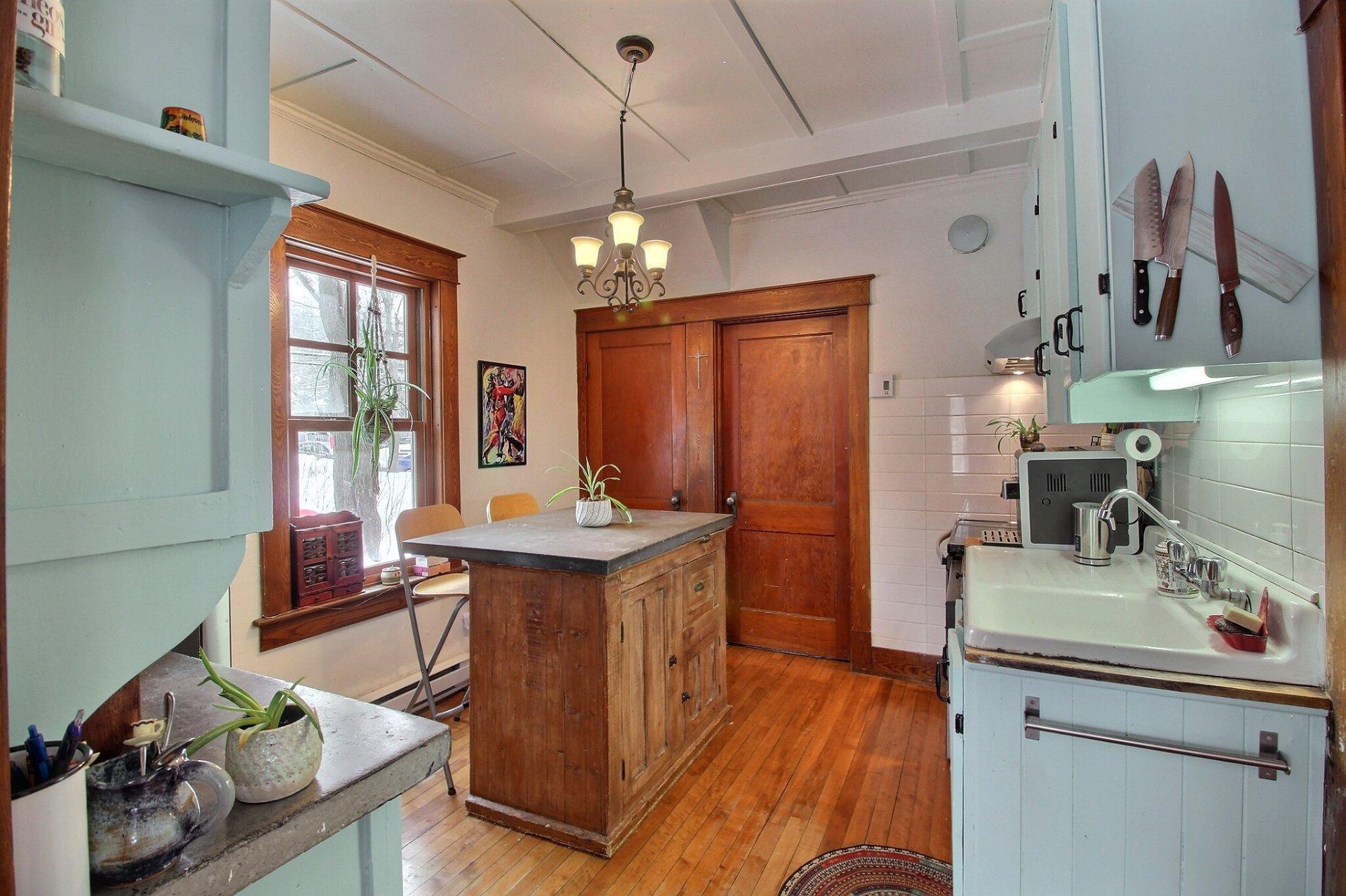 









17


Rue Clough

,
Sherbrooke (Lennoxville),




QC
J1M1V7

