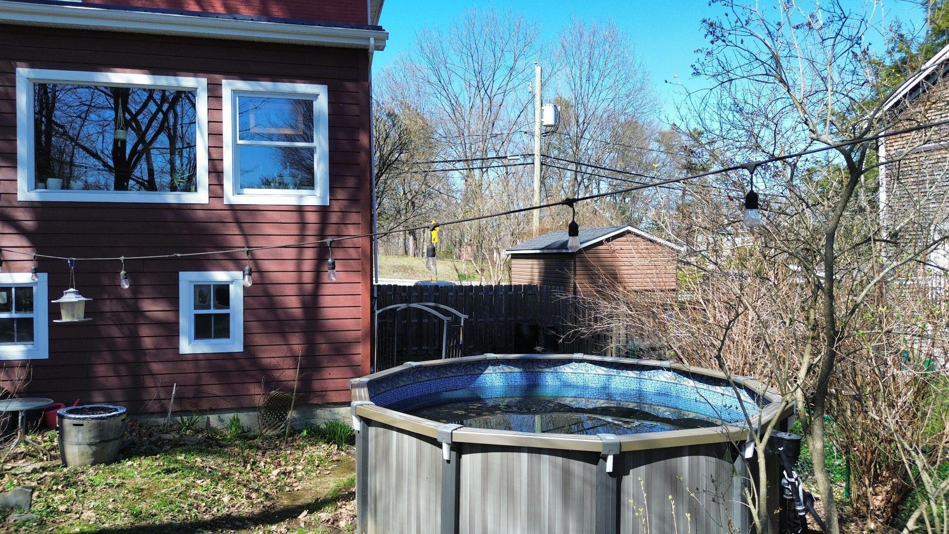 









17


Rue Clough

,
Sherbrooke (Lennoxville),




QC
J1M1V7

