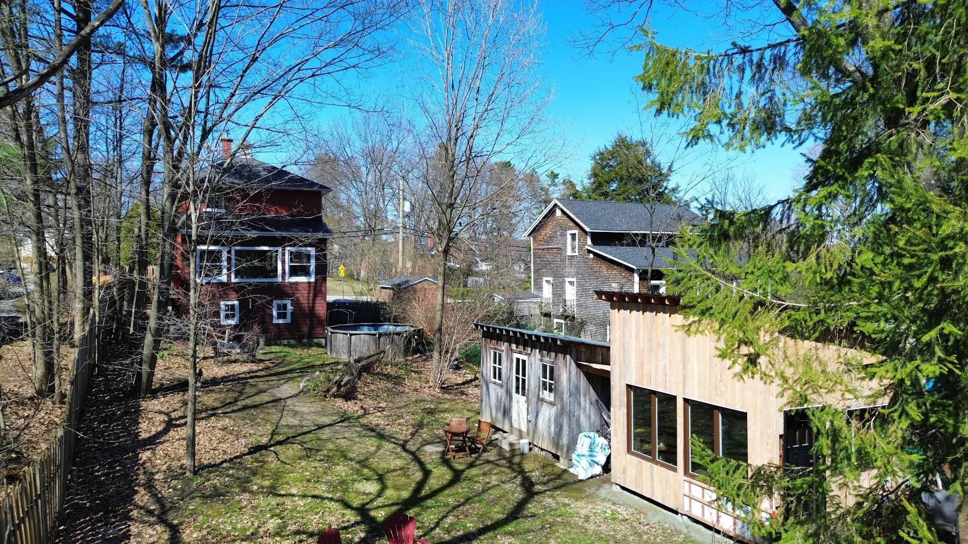









17


Rue Clough

,
Sherbrooke (Lennoxville),




QC
J1M1V7

