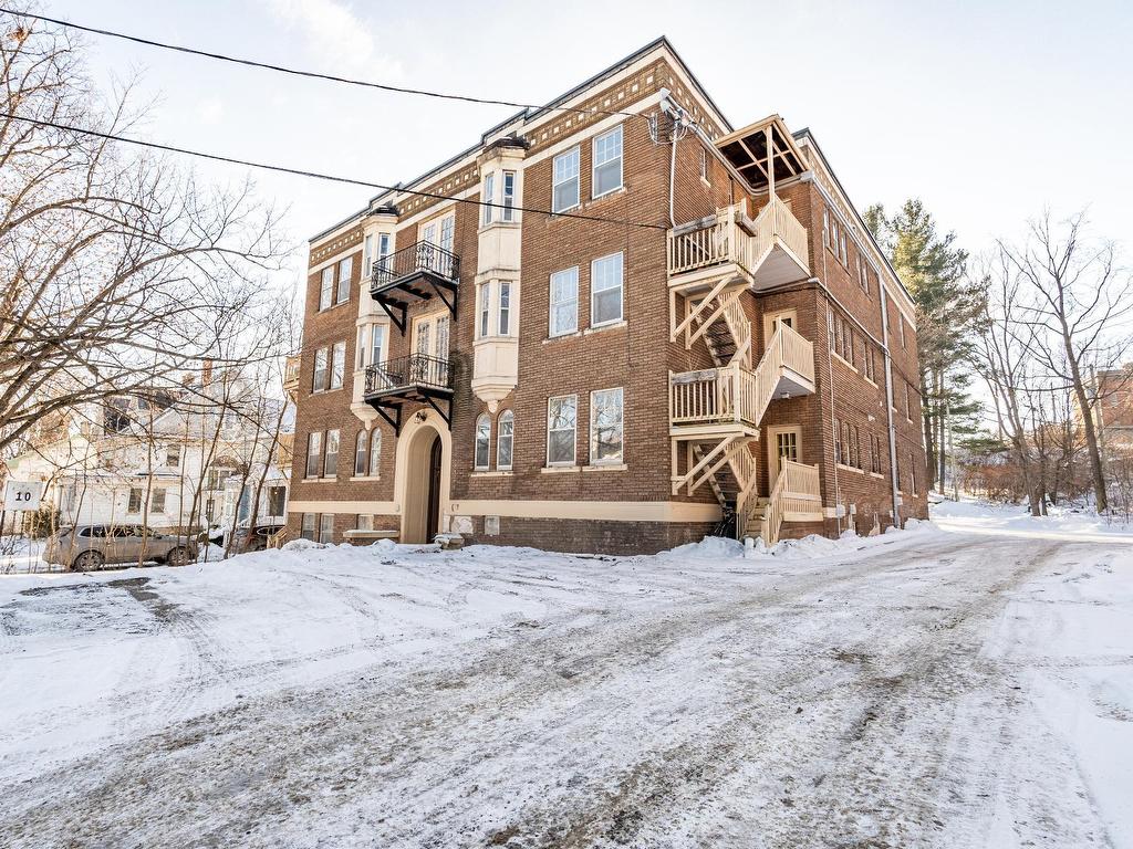 









644


Rue Prospect

, 10,
Sherbrooke (Les Nations),




QC
J1H1A8

