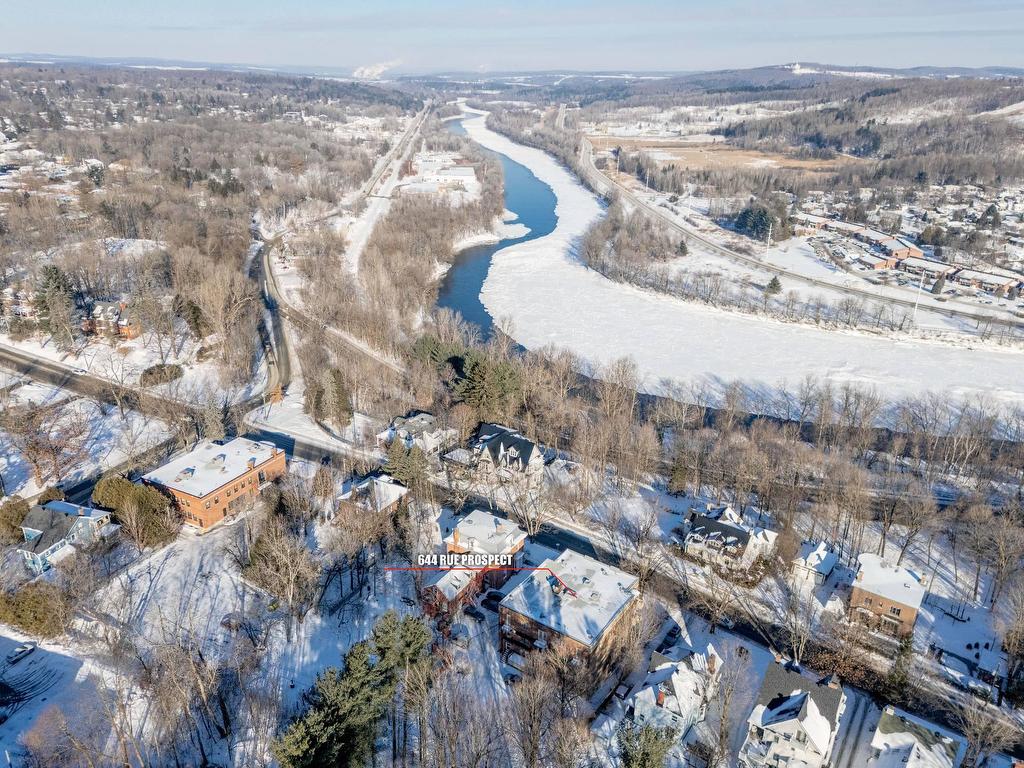 









644


Rue Prospect

, 10,
Sherbrooke (Les Nations),




QC
J1H1A8

