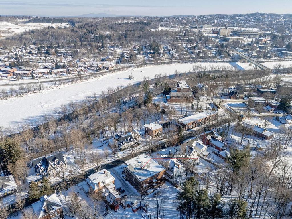 









644


Rue Prospect

, 10,
Sherbrooke (Les Nations),




QC
J1H1A8

