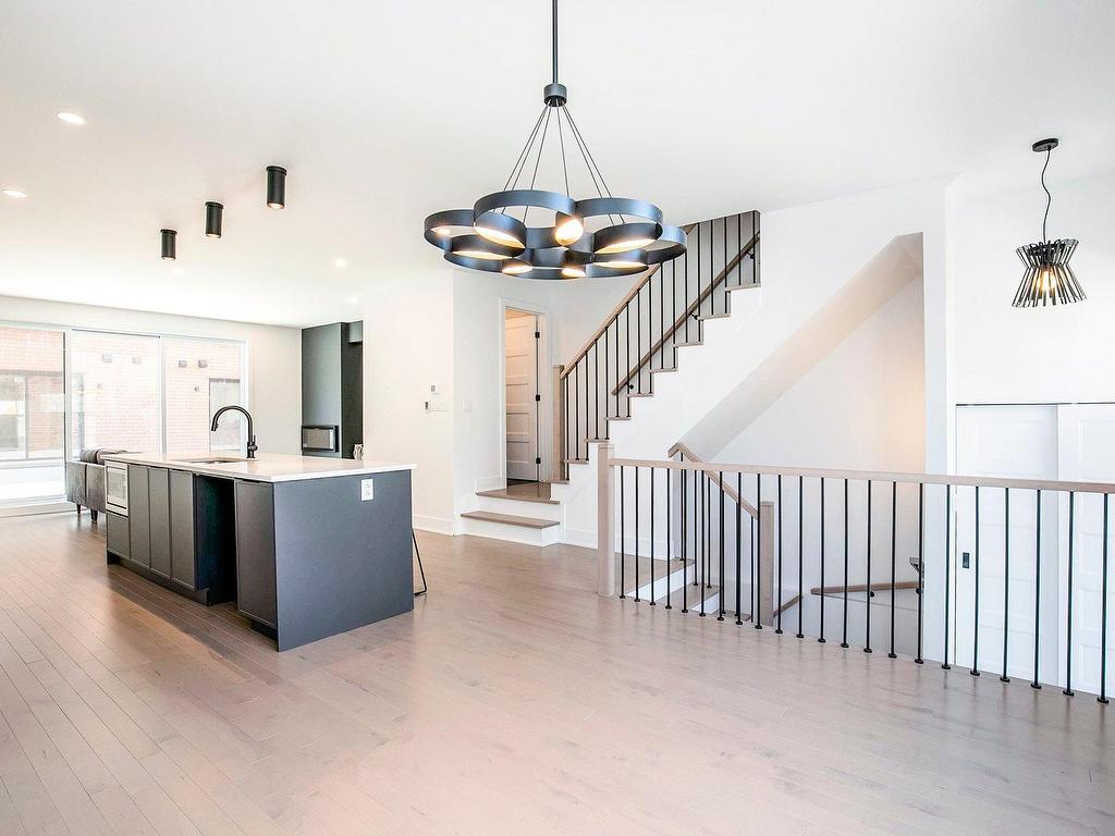 









3375Z


Rue Colbeck

,
Brossard,




QC
J4Z0S6

