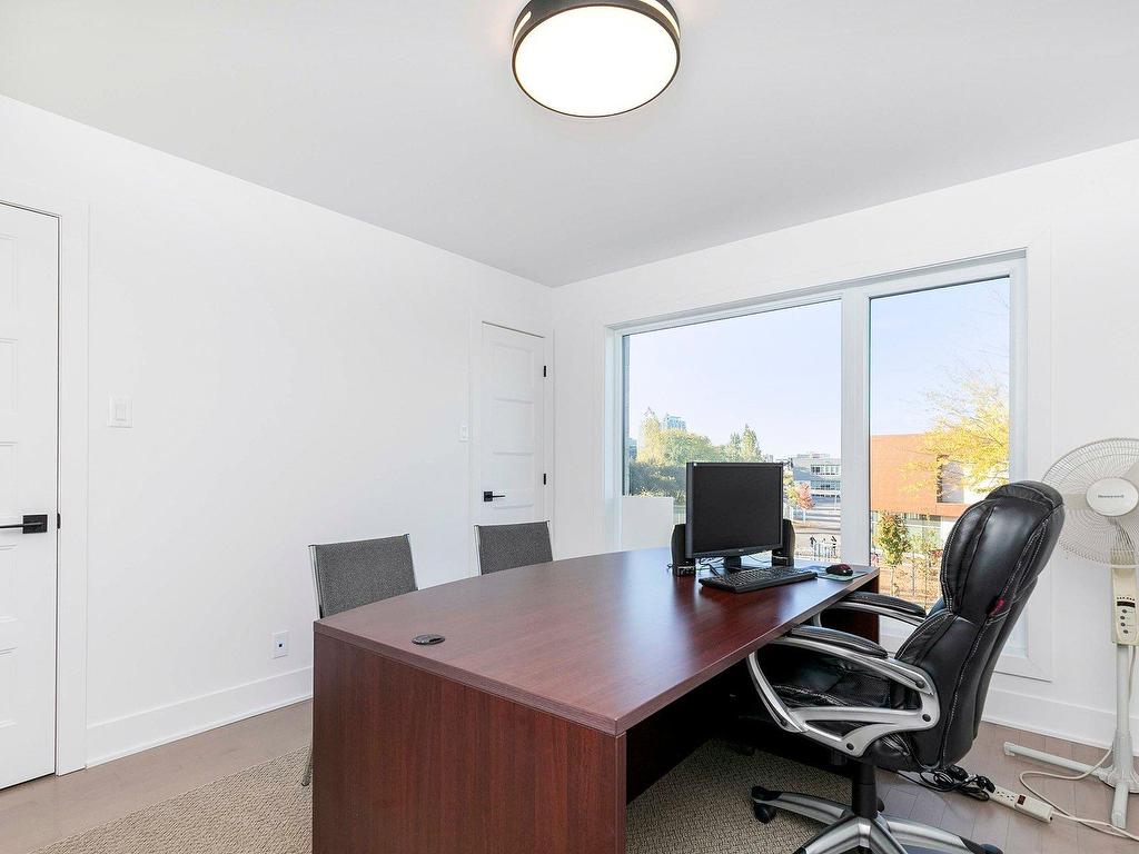 









3375Z


Rue Colbeck

,
Brossard,




QC
J4Z0S6

