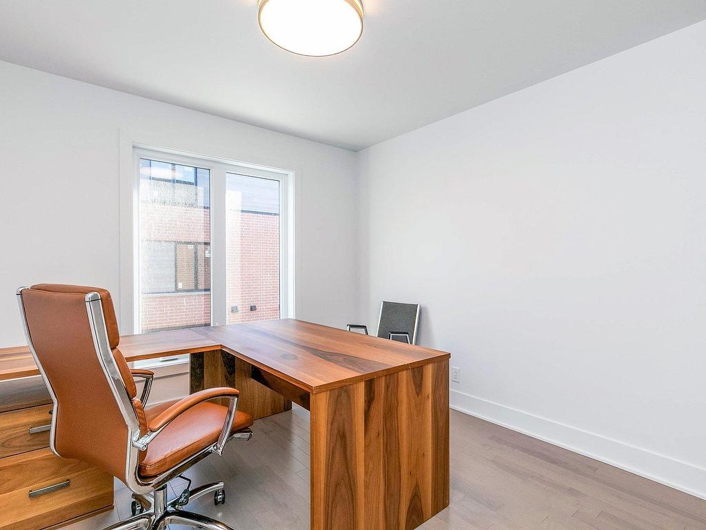 









3375Z


Rue Colbeck

,
Brossard,




QC
J4Z0S6

