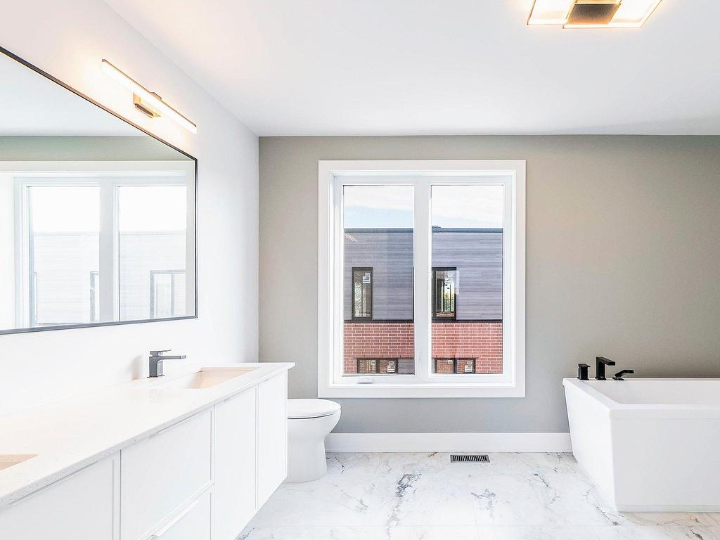 









3375Z


Rue Colbeck

,
Brossard,




QC
J4Z0S6

