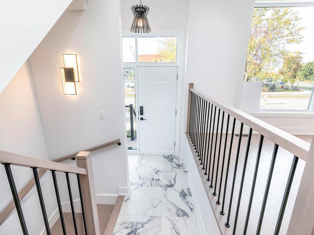 









3375Z


Rue Colbeck

,
Brossard,




QC
J4Z0S6


