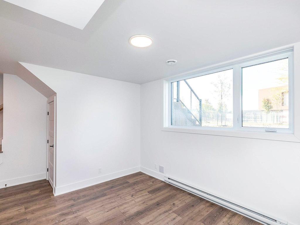 









3375Z


Rue Colbeck

,
Brossard,




QC
J4Z0S6

