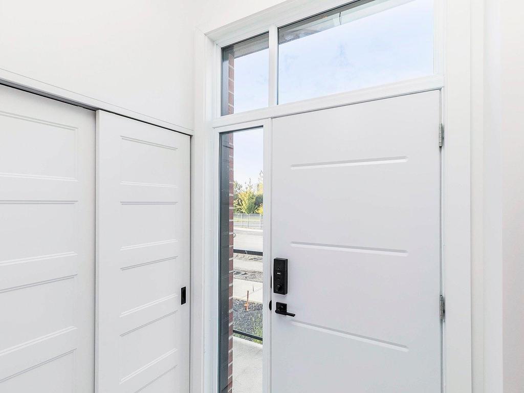 









3375Z


Rue Colbeck

,
Brossard,




QC
J4Z0S6

