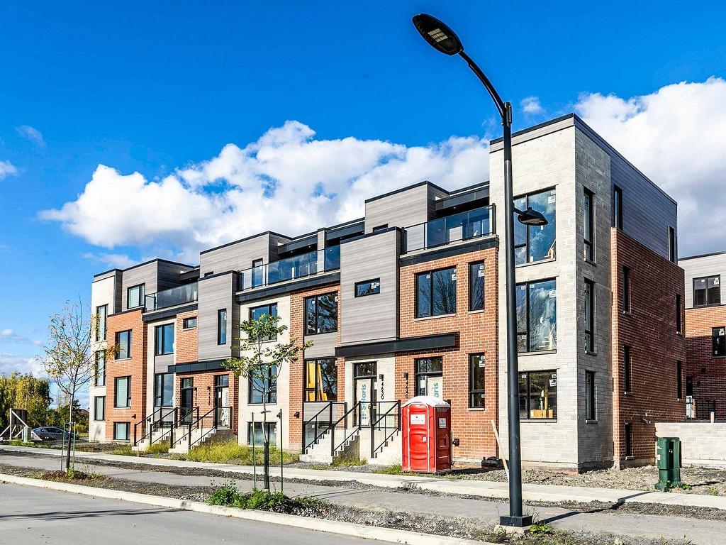 









3375Z


Rue Colbeck

,
Brossard,




QC
J4Z0S6

