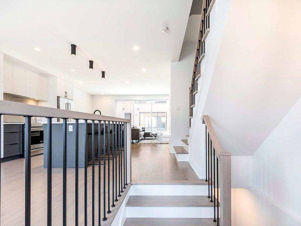 









3375Z


Rue Colbeck

,
Brossard,




QC
J4Z0S6

