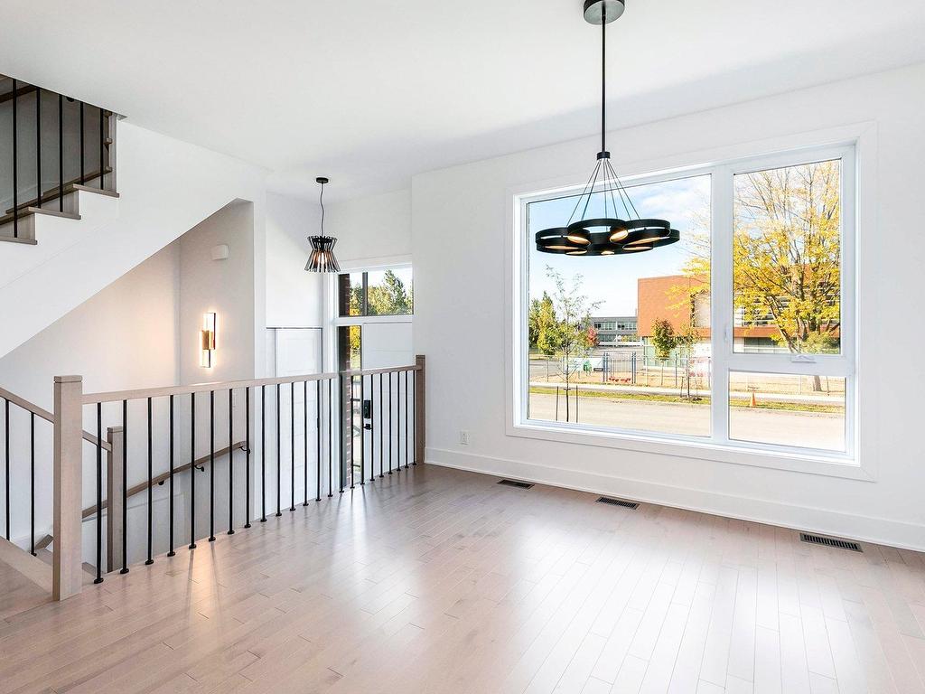 









3375Z


Rue Colbeck

,
Brossard,




QC
J4Z0S6

