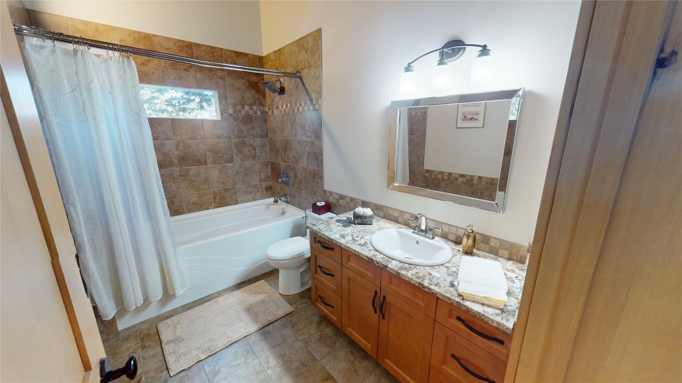 









184


River

Drive,
Cranbrook,




BC
V1C 0C6

