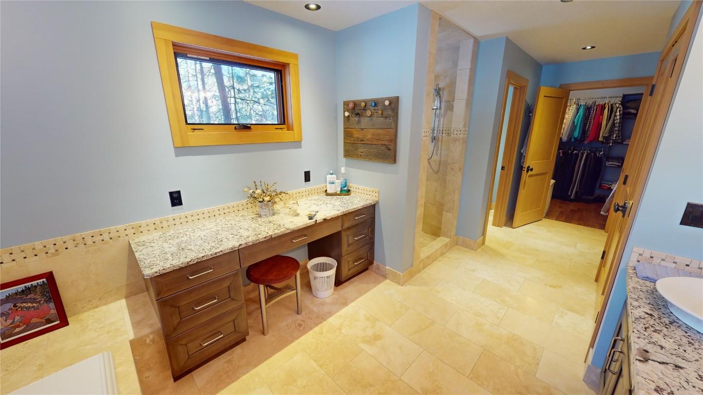 









184


River

Drive,
Cranbrook,




BC
V1C 0C6

