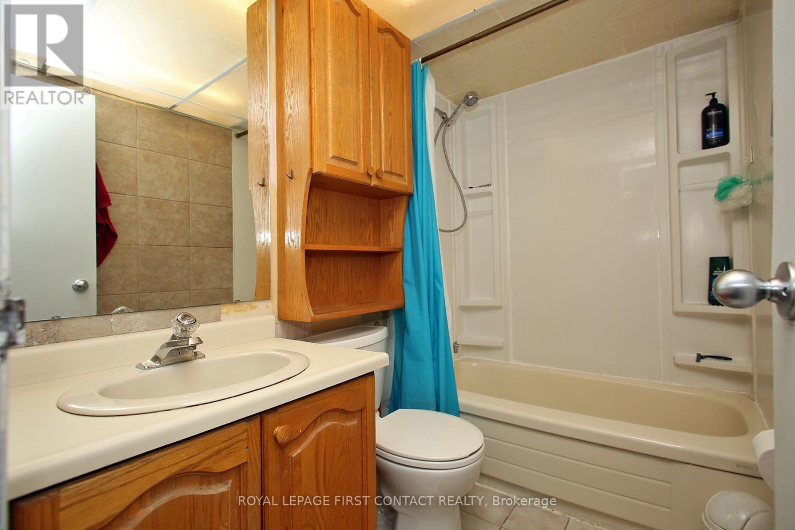 












102 - 1 ROYAL ORCHARD BOULEVARD

,
Markham,




Ontario
L3T3C2

