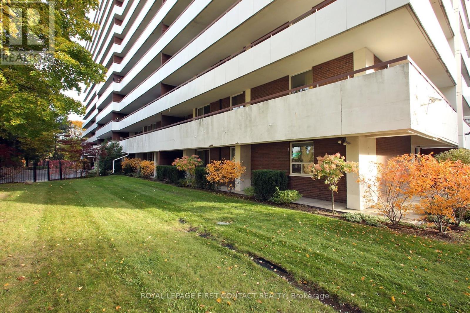 












102 - 1 ROYAL ORCHARD BOULEVARD

,
Markham,




Ontario
L3T3C2

