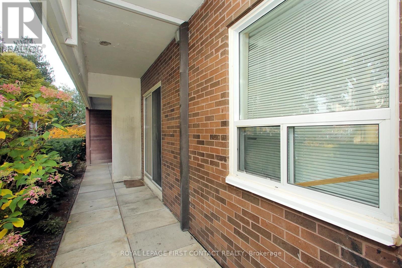 












102 - 1 ROYAL ORCHARD BOULEVARD

,
Markham,




Ontario
L3T3C2

