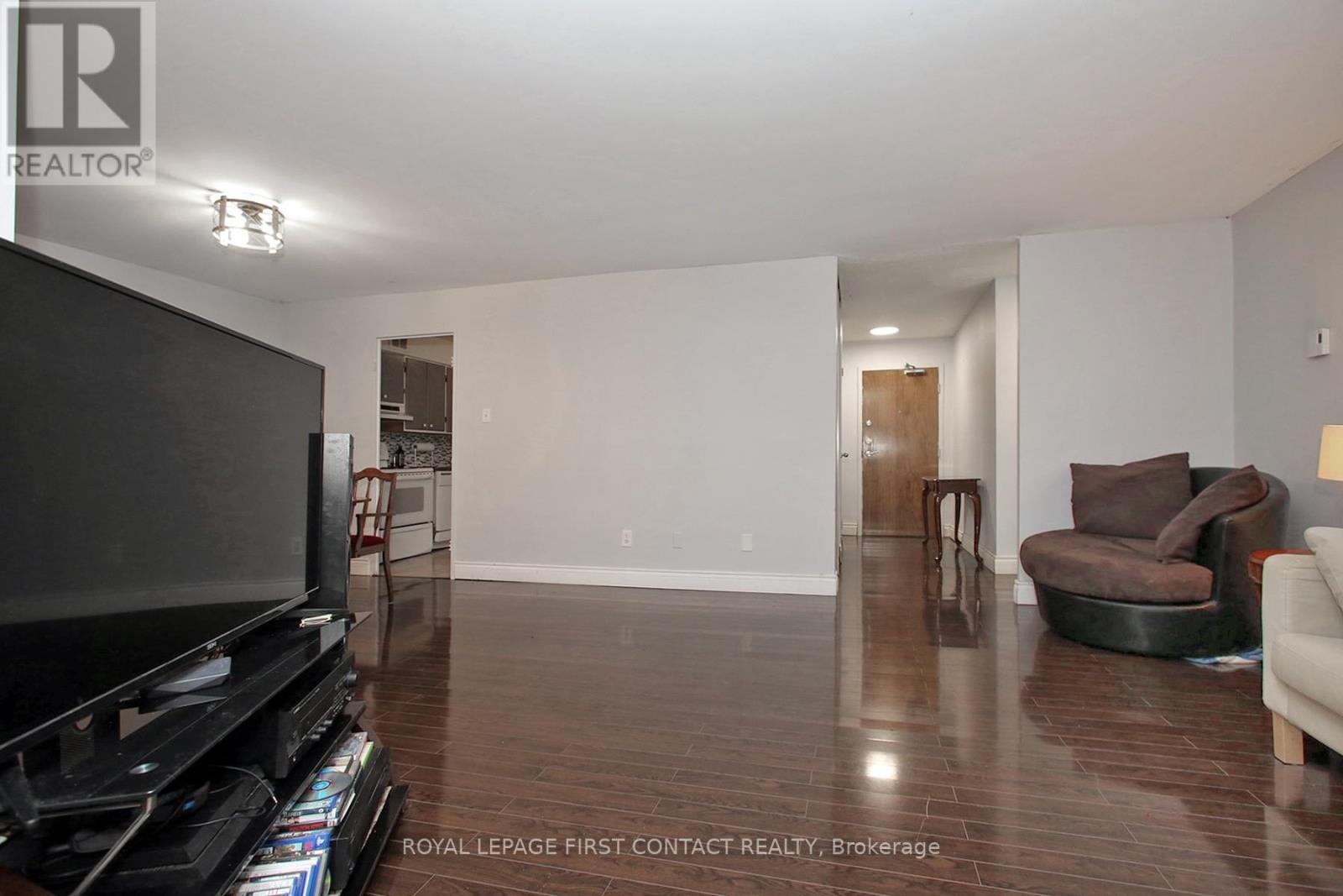 












102 - 1 ROYAL ORCHARD BOULEVARD

,
Markham,




Ontario
L3T3C2

