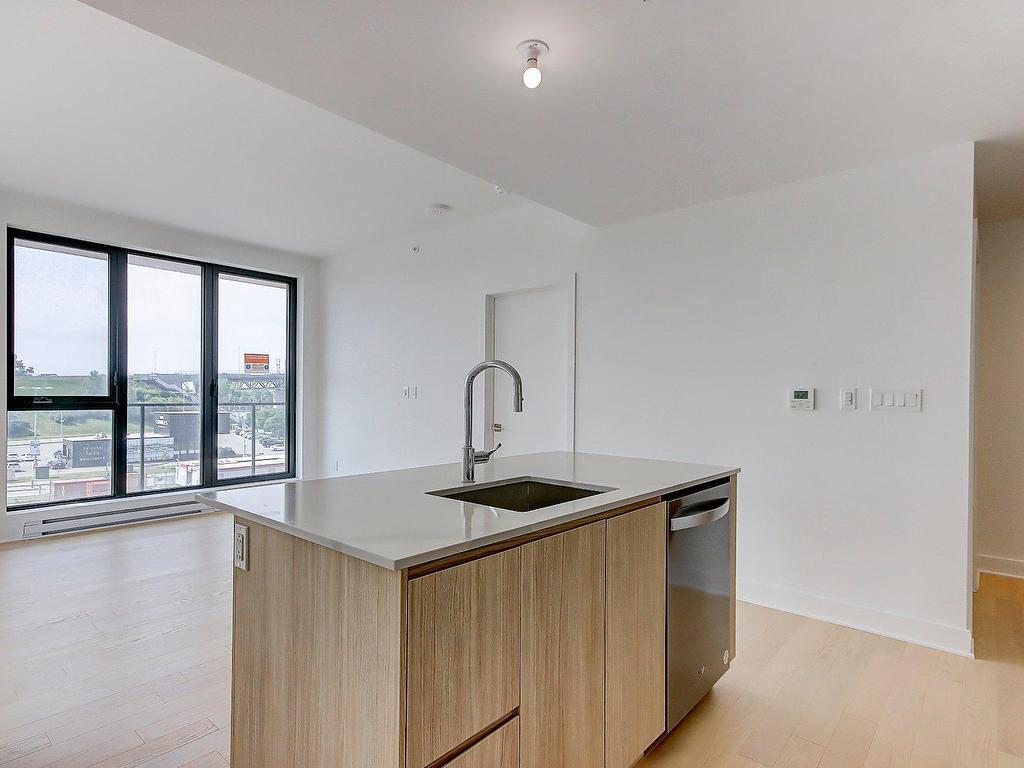 









200


Rue Marie-Charles-Le Moyne

, 424,
Longueuil (Le Vieux-Longueuil),




QC
J4K8C2

