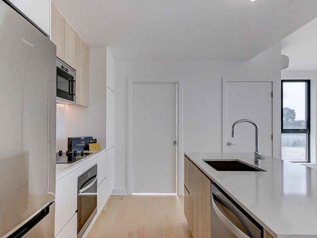 









200


Rue Marie-Charles-Le Moyne

, 424,
Longueuil (Le Vieux-Longueuil),




QC
J4K8C2

