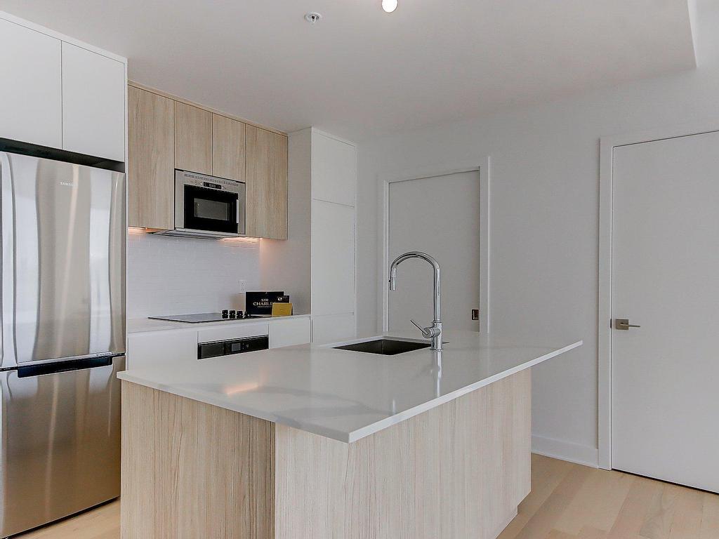 









200


Rue Marie-Charles-Le Moyne

, 424,
Longueuil (Le Vieux-Longueuil),




QC
J4K8C2

