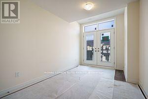 












11 MACE AVENUE

,
Richmond Hill,




Ontario
L4E1K8

